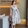 Vestido elegante con fajas y mangas acampanadas para mujer, vestido vintage con estampado floral y cuello en V de otoño para mujer, pasarela 210603