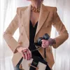 2020秋と冬の新しい女性の小さなスーツのソリッドカラーダブルブレストファッション通勤者スーツカラー長袖スーツジャケットx0721