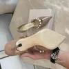 Sapatos de vestido de festa de design de alta qualidade para noivas e senhoras moda sexy apontou saltos altos frisados ​​com diamantes