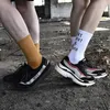 Мода уличный стиль унисекс хлопчатобумажные носки весело личности буквы хип-хоп стиль мужчина носки счастливые скейтборд женщины классные длинные носки x0710
