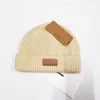 Australië Designer Gebreide Hoeden Winter Mutsen Lederen Label Skull Caps Dames Meisjes Haak Hat Bonnet Warm Knit Cap Sports Beanie Fedora Adhesive Label