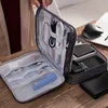Sacs de stockage numériques portables Gadgets USB Organisateur Chargeur Sacs Kit de batterie d'alimentation Fils Zipper Sac cosmétique Accessoires Article 210315