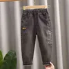 Spring & Autumn Jeans For Boys New 2022 Korean Version Fashion Handsome Elastic Waist Loose Casual Childrens Outdoor Denim Pants G1220