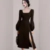 jupe ligne de robe noire à collet carré