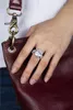 Lyx 925 Silver Pave Radiant Cut Full Square Simulerad Diamant Ring Eternity Engagement Bröllop Sten Ringar för Kvinnor Smycken