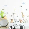 Cartoon Animal Buddies Wall Sticker för Barn Room Hem Dekoration Väggmålning Avtagbar Bakgrundsrum Sovrum Nursery Bakgrund Klistermärken 210929