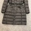 Femmes Longue Doudoune Capuche De Fourrure Amovible Designer Lady Matelassé Nylon Parka Mode Fille Boucle Élastique Ceinture Poches Latérales Fermeture Éclair Hiver Chaud Vêtements D'extérieur