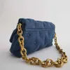 große blaue designer-handtasche