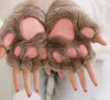 рукавицы с медведем