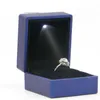LED Lighted Ring Box Kolczyk Pierścień Ślub Prezent Pakiet Biżuteria Wyświetlacz Opakowanie Lights Biżuteria Uchwyt Cudowy 164 R2