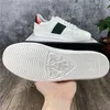 Top Quality Scarpe Men Women Casual Shoes Fashion Sneakers Lace-up Shoes Green Red Stripe Black Leather Bee Tiger Embroidered Chaussures