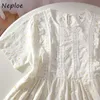 Neploe日本の甘い小さな花刺繍vestidos Mujer O-首半袖かわいいローブ女性レースプリーツシックな女性のドレスY0823