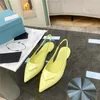 상자 여성 샌들 디자이너 슬라이드 나일론 Gabardine Brushed Leather Slingback Pumps Summer 2021 스크린 인쇄 플랫 플립 플롭 클래식 신발