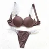 Sangle Sexy Plus Taille Strap Confirable Soutien aux BRAS de luxe Sous-vêtements Sous-vêtements Femmes Diamant Braalette Push Up Lingerie 211104