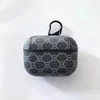 Luxe designer hoofdtelefoon accessoires airpods case voor 1 2 3 airpod pro hoge kwaliteit mode letter gedrukte bescherming zwart wit rood oortelefoon pakket sleutelhanger