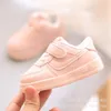 Primeros caminantes Fashion Casual Baby de alta calidad Lindo Lindo Tenis Classic Excelente para niñas Niñas zapatos para niños pequeños