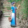 Abbigliamento da palcoscenico per feste di danza popolare cinese Costume da esibizione nazionale Abbigliamento Hmong da donna ricamato a maniche corte estate elegante abbigliamento Miao