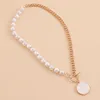 Nieuwe mode barokke parel asymmetrie ketting ketting voor vrouwen bruiloft punk ot gesp shell munt hanger choker sieraden