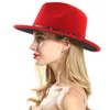 Unisex Flat Brim Wool Feel Fedora Hats z paskiem czerwony czarny patchwork jazzowy formalny kapelusz panama cap trilby chapau dla mężczyzn Women7122407079313