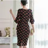 春秋の女性のファッションドレスVネックスリム千鳥格子のスリットセクションバッグヒップOLオフィスの気質210531