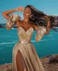 Eleganta guldkvällsklänningar 2022 Nya Dubai Formella klänningar Sexig Sweet-Heart Neck High Split Sparkling Party Prom Dress Arabic Mellanöstern
