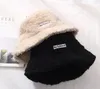 1 PZ Primavera Autunno Inverno donna Natale Cappelli uomo sport Moda Autunno cappello di pelo di agnello Cappello pescatore femminile Grano ricamo lettera tinta unita bacino ha tS