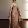 2021 Muslimische Dubai Mermaid Abendkleider tragen High Neck lange Ärmel Bling Gold Paillettenspitze mit Kap Sweep Zug plus Größe Saudi-Arabien benutzerdefinierte Prom-Partykleider