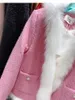 冬のファッションデザインレディース甘いピンクカラーツイードウールファブリックファーパッチとベルベットライナー温かい肥厚ヤケットコートカサコMl