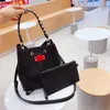 2021 Summer Fashion Borsa a mano a una spalla a due pezzi Borsa diagonale portatile a due pezzi Grande capacità Ladies Dual-Uso Tempo libero Semplice e versatile