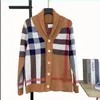 20SSmen's pull haut de gamme mode automne et saison d'hiver grande poignée à tricoter mince designer classique manteau cardigan tricoté
