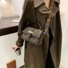 2022 Factory Wholesale Advanced sense foreign women's fashion one shoulder small square versatile lady's Messenger Bag Handbag