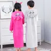 Mode Flanelle Peignoirs pour Garçons et Filles Teenage Warm Cartoon Pig Vêtements de Nuit Pyjamas Enfants Bébé Bouton Unique Robe de Chambre 210622