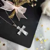 Real 925 Sterling Silver Bländande Clear Cz Cross Pendant Halsband för kvinnor Långkedjan Halsband Bröllop Lyx SmyckenFN5O {Kategori}