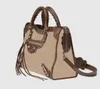 39 cm Klassieke Dames Tassel Motorfiets Tas Mode Reizen Echt Lederen Trim Bagage Duffel Bags Canvas Handtas Travel Handtas