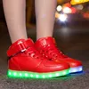 Klassiska LED-skor för barn och vuxna USB Laddning Ljus upp sneakers för pojkar Tjejer Män Kvinnor Glödande Fashion Party Shoes 210306