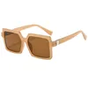 Enkel avlång mode solid designer solglasögon unisex plast solglasögon med stora torg UV400 linser 5 färger grossist