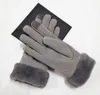 Designer de luxe de haute qualité gants en cuir véritable marque de mode lettre impression hommes femmes épaissir les doigts en cachemire mitaines coupe-vent garder au chaud gant