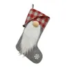 Gnome Bas de Noël avec cloche à carreaux Manchette Cheminée Ornements suspendus Fête de vacances Décorations pour la maison XBJK2110