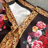 Conjunto de 2 piezas de estilo europeo para mujer elegante estampado floral ahueca hacia fuera camisa de encaje y falda corta de cintura alta trajes trajes 210603