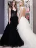 Sexiga rygglösa svarta bröllopsklänningar 2021 Vintage V-ringad tyllkjol Långa brudklänningar Billig gotisk bröllopsklänning Vestidos de Novia