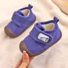 Stivali da neonato invernali Stivali da bambino caldi in peluche Stivali da neve da bambino per bambini Stivali da bambino antiscivolo con fondo morbido all'aperto Scarpe per bambini 210315