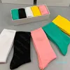 2021 chaussettes Femmes et hommes Bas bas de style All-match Style de haute qualité lettre de coton respirable chaussette de sport femme dames classique gros en gros 1 b