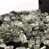 1000g Vert brutalement de quartz rutilé Chips de pierre écrasée Irrégulier Natural Rock Cristal Quartz Morceaux de pierres précieuses à la maison Home Gravel Décoratif intérieur