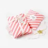 Stripe Pillow Shape Candy Box Julklapp Väska Bröllop Favoriter Baby Shower Birthday New Year Party Festlig inredning