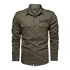 Chemises cargo pour hommes Style militaire Casual Chemises tactiques à manches longues pour hommes Bouton de poche de printemps Chemises masculines Lettre d'impression 210708