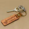 Custom Logo Personlig Läder Keychain Pendant Beech Wood Carving Nyckelringar Bagage Dekoration DIY Thanksgiving Day Present RRE12108