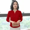 Koreaanse chiffon vrouwen blouses kantoor dame satijnen lange mouwen shirt v-hals effen tops plus size 210531