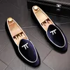 Slip On Designer Wedding Party Dress Shoes Italian Fashion Handgjorda män Svartblå Mockasins Formell körning Casual Loafe Fashi