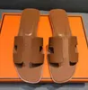 Designersandaler för damer i äkta läder Tofflor Platt Sommar Sandal Krokodilskinn Flip Flops Strandrutschbanor Mode Gummitofflor med låda