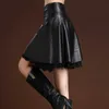 Artı Boyutu 4XL Kadınlar Seksi Pileli Etek Yüksek Bel Siyah PU Deri Etekler Vintage Kısa Etek Dantel Dikiş Giyim Saias 210619